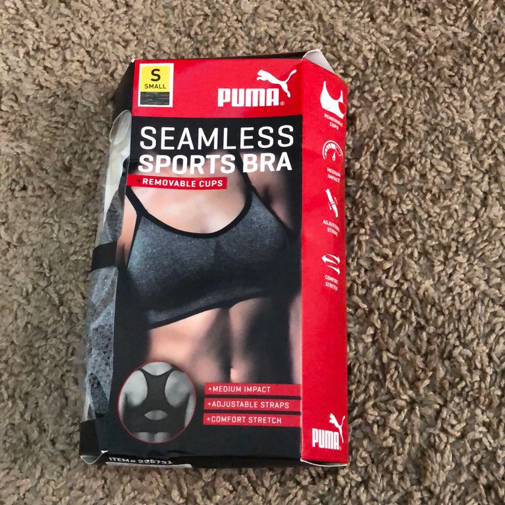 SOLD!!!!!!! PUMA seamless sports bra